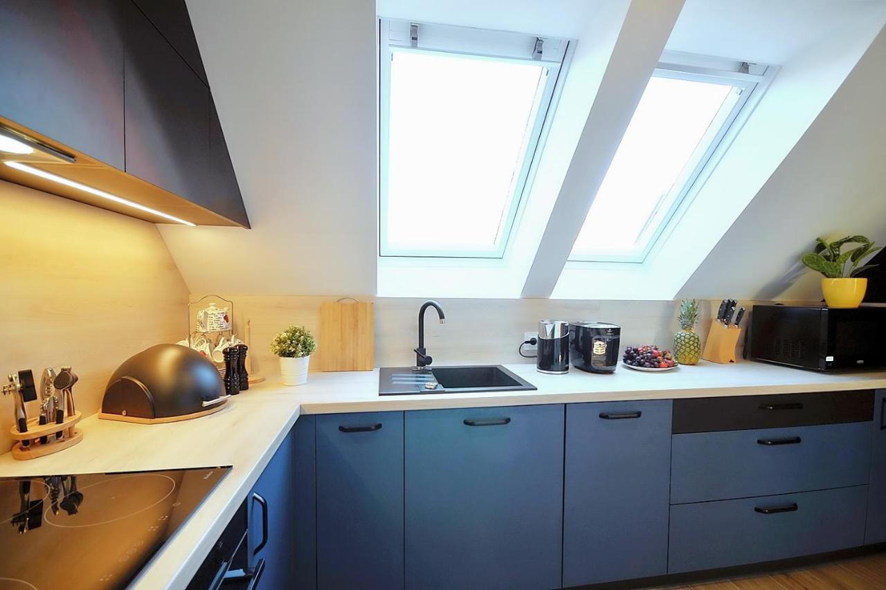 50 M Do Plazy Thobruk Apartamenty Piekna Dama Z Kolobrzegu Luaran gambar