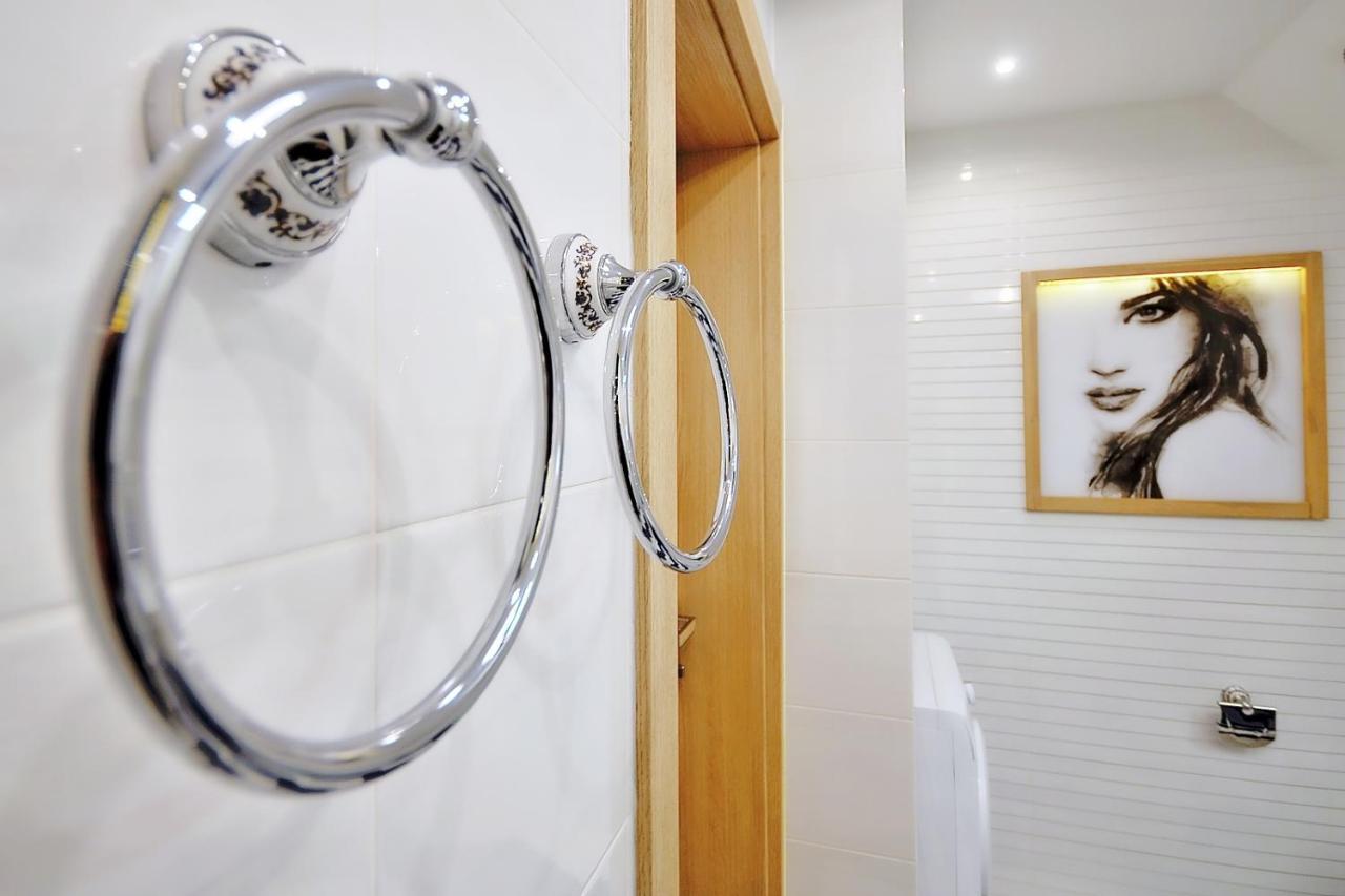 50 M Do Plazy Thobruk Apartamenty Piekna Dama Z Kolobrzegu Luaran gambar