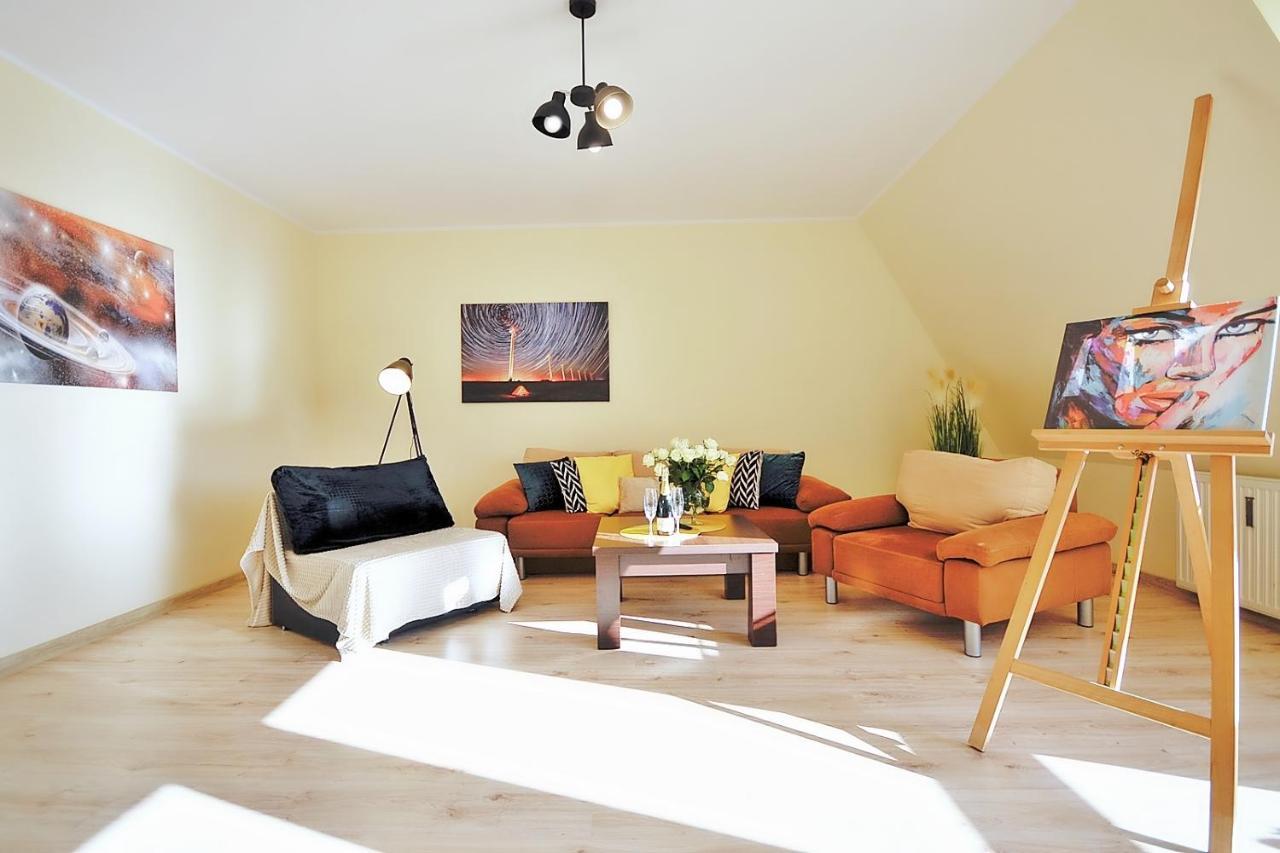 50 M Do Plazy Thobruk Apartamenty Piekna Dama Z Kolobrzegu Luaran gambar
