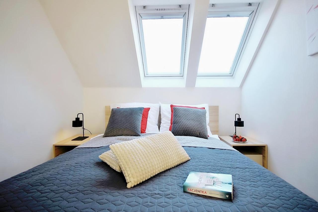 50 M Do Plazy Thobruk Apartamenty Piekna Dama Z Kolobrzegu Luaran gambar