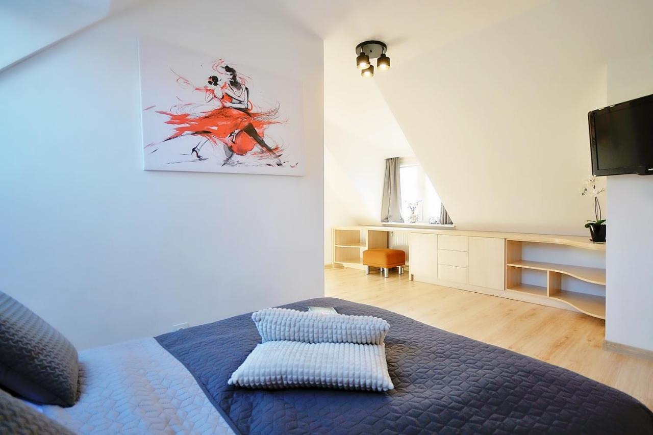 50 M Do Plazy Thobruk Apartamenty Piekna Dama Z Kolobrzegu Luaran gambar